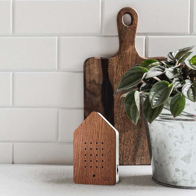 Birdybox van Relaxound, Dark Oak Wood met Vogelgeluiden.