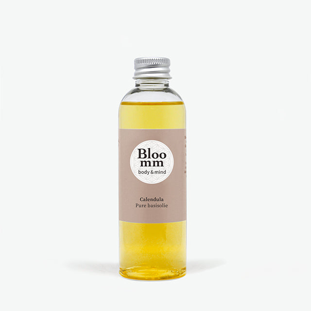 Huile naturelle pour la peau au calendula, guérit et adoucit.