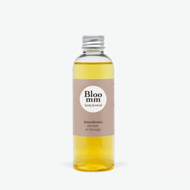 Huile naturelle pour la peau de rose musquée, restaure et estompe.